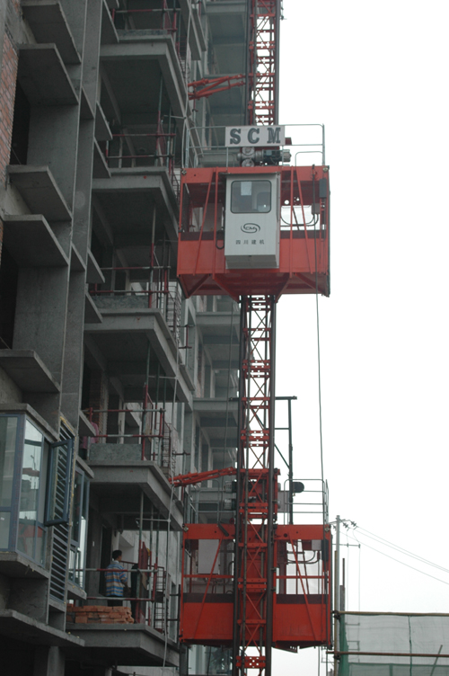 CONSTRUCTION HOIST