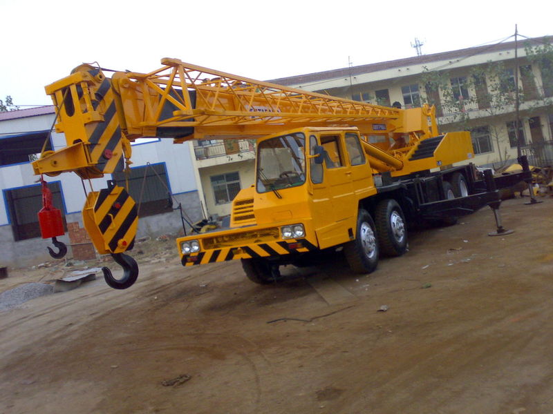 Used tadano/kato  50t crane