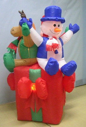 Christmas inflatable -4Ft  turning santa