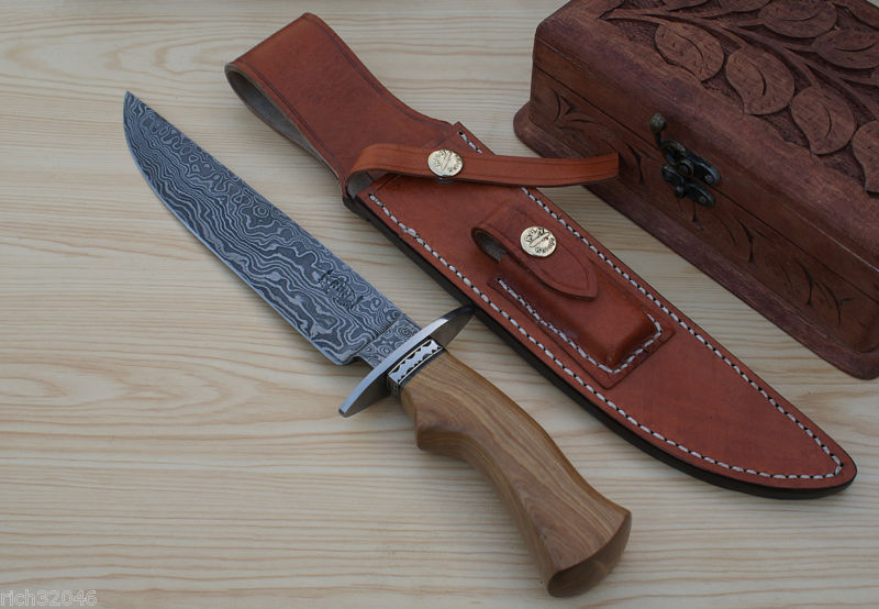 Hunting knife