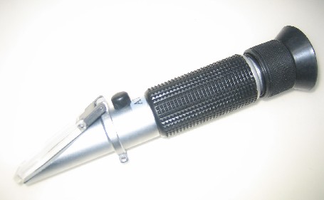 refractometer clinical