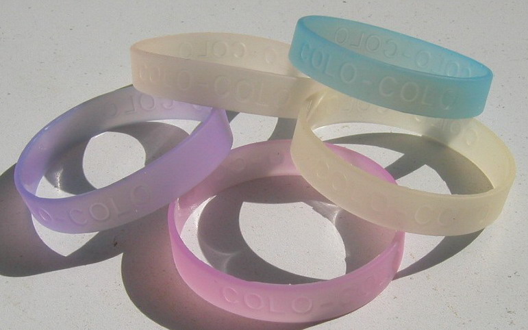 silicone changed color bracelet