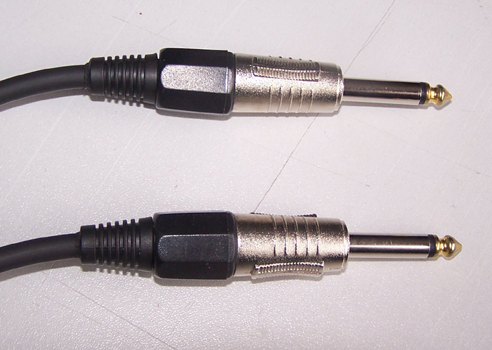 GUITAR CABLE