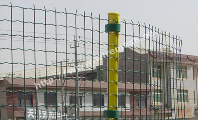 wire mesh fences