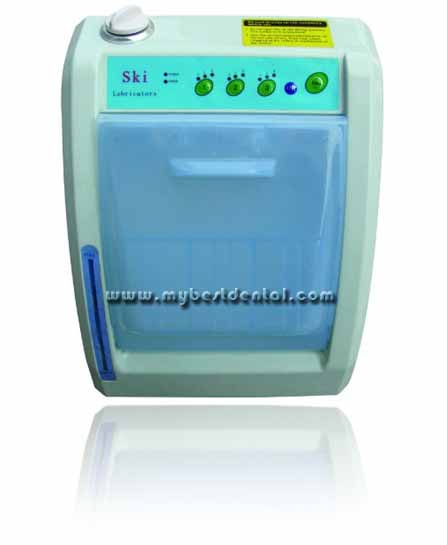 Dental cleaning lubricator system