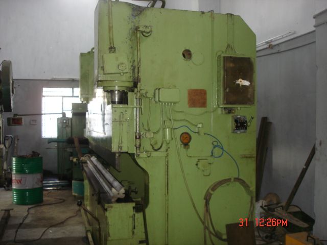 used hydraullic press brake machine .MAKE : WIENBERNER