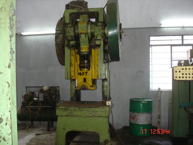 used power press machine 160 ton capacity.