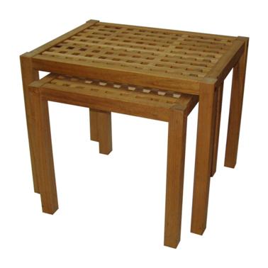 Walnut nesting table oiled(furniture)