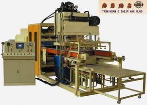 Auto Vacuum Thermoforming Machine