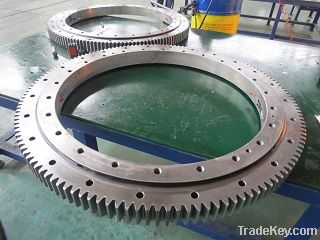 Single-row ball slewing bearing 011.30.0710