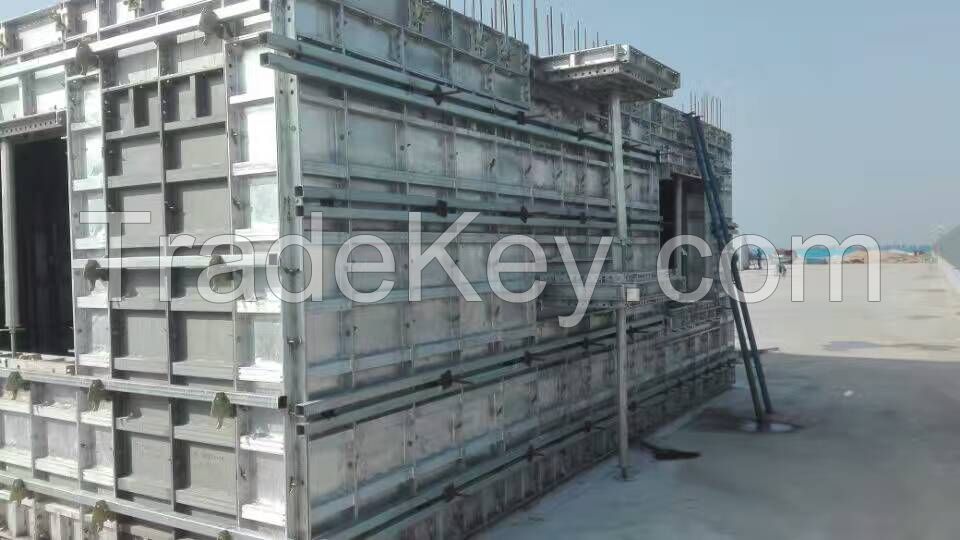 Aluminum formwork, a lightweight metal that is easy to transport, set up, tear down, and clean.