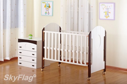 Dropside & Drawer  Beech Baby Cot (SFE628)