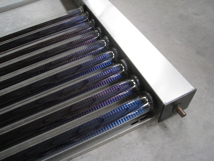solar collector with metal heat pipe