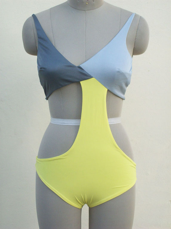 Grey yellow trikini