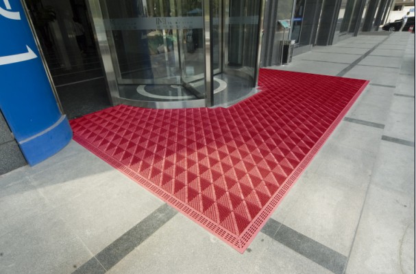 Plastic mat