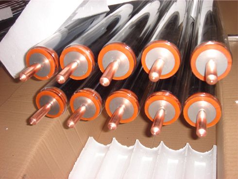 Copper heat pipe solar collector
