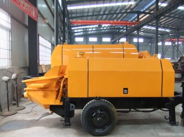 Trailer mounted concrete pump with diesel engine (HBT30.13.82RSC)