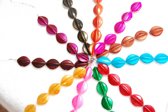 Beads, plastic beads, acrylic beads, metalized beads, fancy beads, fashion
