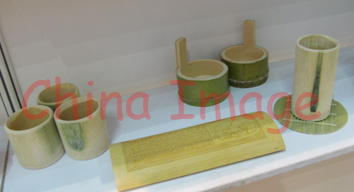 bamboo cup with mat