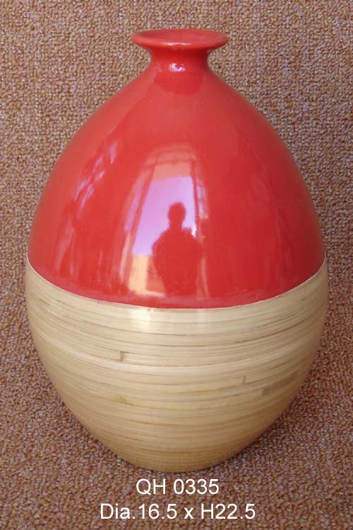 Ceramic vase combinated with bamboo