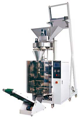 Packaging machine with volumtric cup