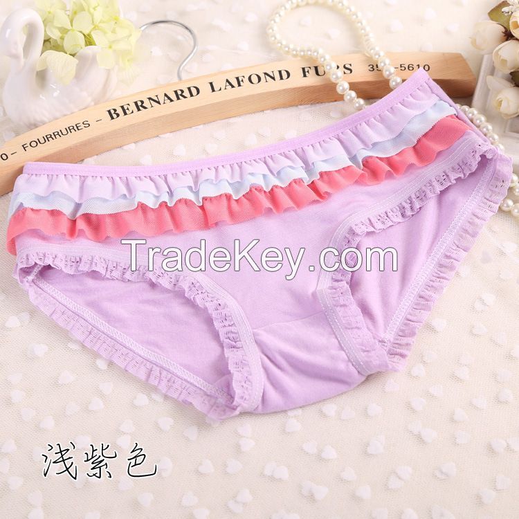 Girl's Panty Decorated with Gauze