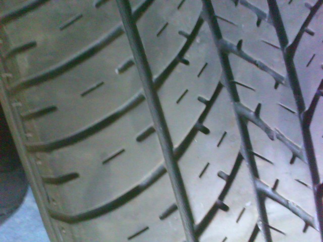 Used Tyres for Export with 30% to 60% of Tread life Remaining.