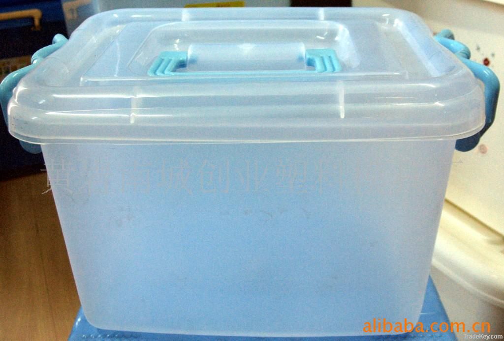Plastic storage boxes/bins/container with wheels