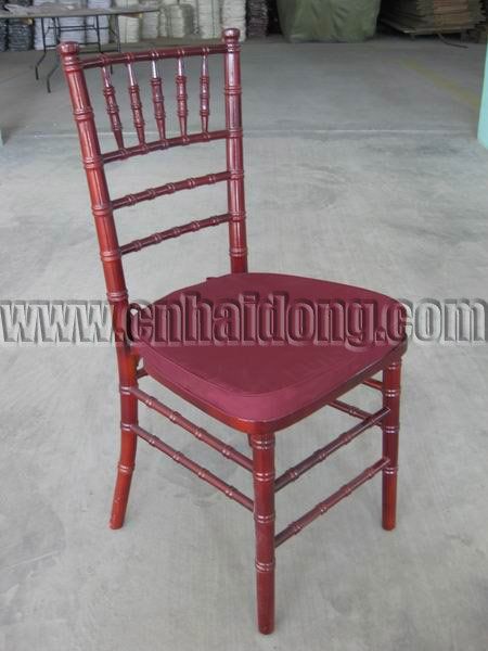 Mahogany Chiavari Chair with Burgundy Cushion