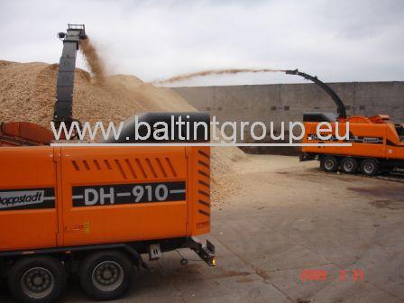 Wood chips, firewood, biomass, debarked wood chips