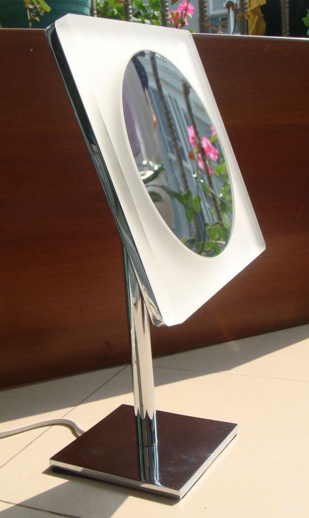 Counter-top LED Cosmetic Mirror for Shaving and Makeup