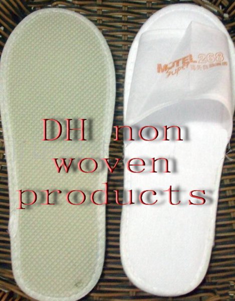 Non-woven hotel slippers