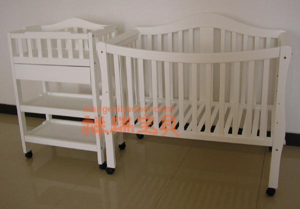 MS020d Wooden convertable baby crib plus movable table