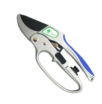 Premium Ratchet Pruner