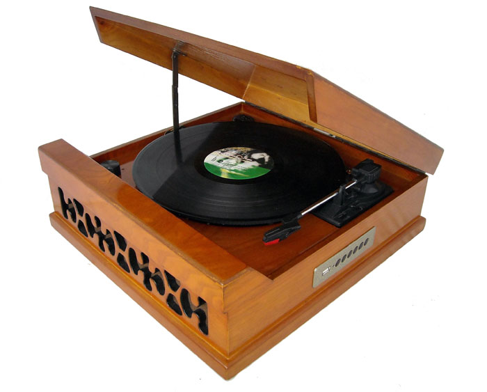 Turntable player with USB recording