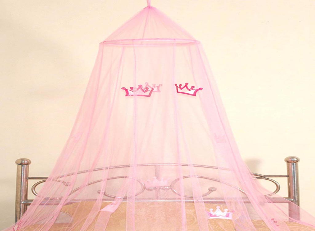 mosquito net with crown embroidery