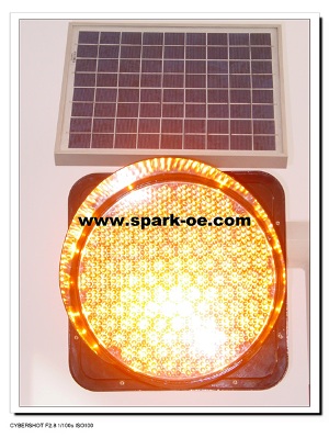 solar traffic light