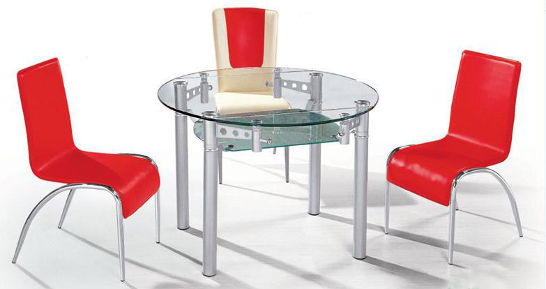 Extensible glass dining table and chairs