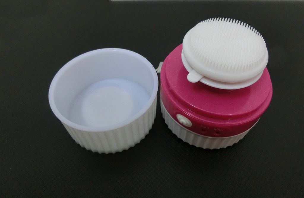 Electric Facial Vibration Silicone Cleanser With Mirror