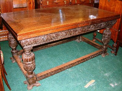 Antique large oak draw leaf table
