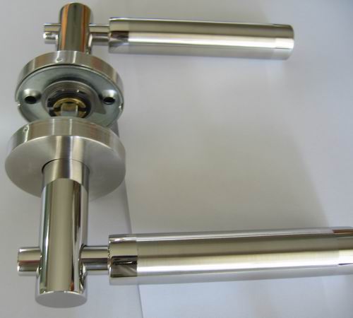 HS063  Solid s/s  lever handle