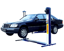 Car mechanic lift
