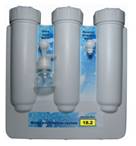 Laboratory water purification system