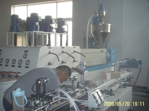 PP filter cartridge melt blown production line