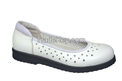 women diabetic friendly shoe