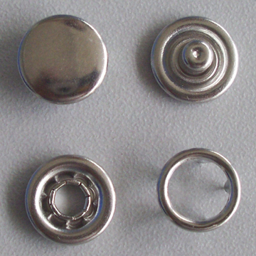 Metal buttons