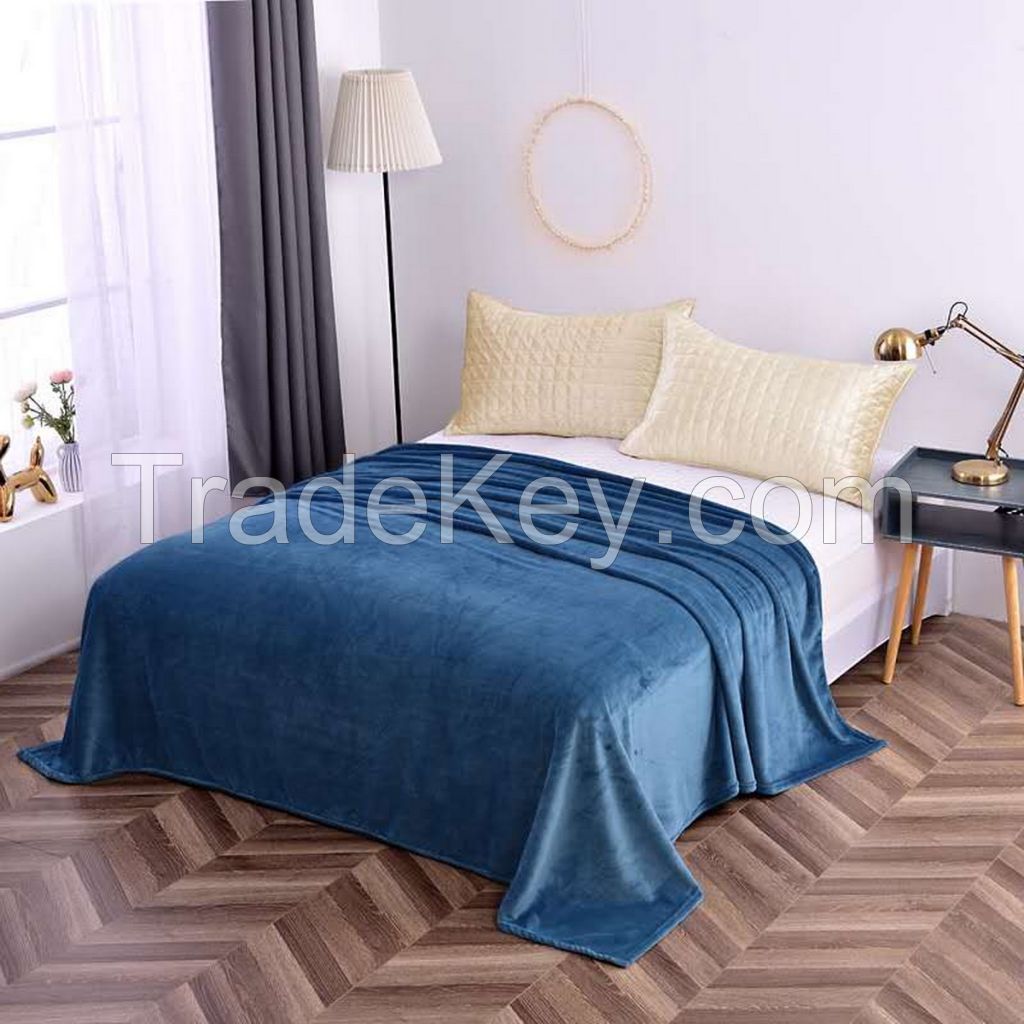 Cheap and promotional single layer solid color flannel fleece blanket pattern