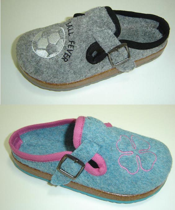 Stock shoes: Children Winter Cotton Slipper