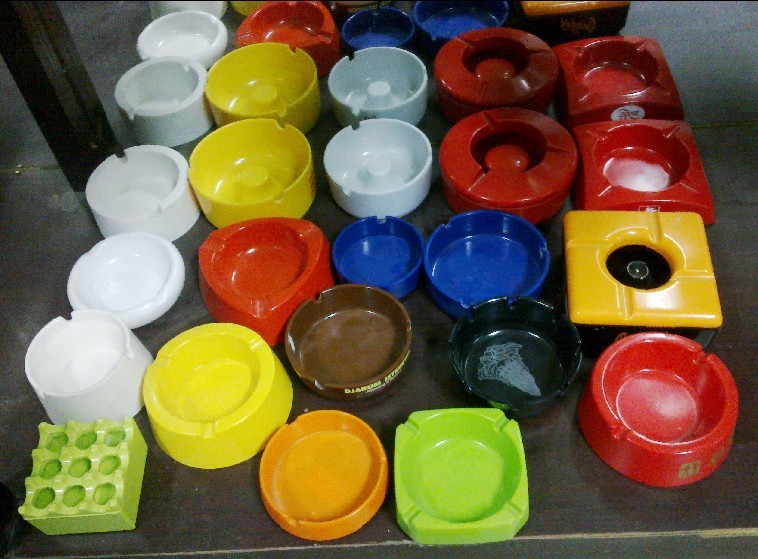 supply all kinds of melamine ashtray