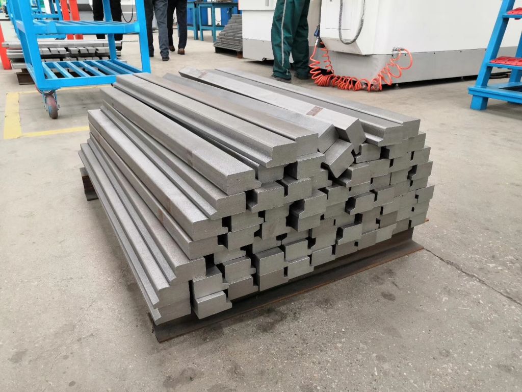 Hot Rolled Fork Carriage Bar Cross Beam Shape Steel Fem Section Bar Used For Forklift Truck 